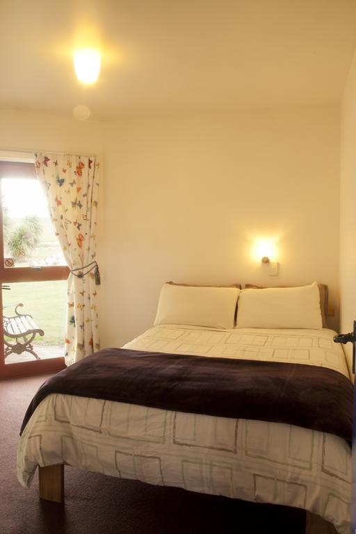 Old Bones Lodge Oamaru Room photo